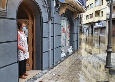 Imagen secundaria 1 - Luis, María Jesús Zabaleta y Paco Martínez.