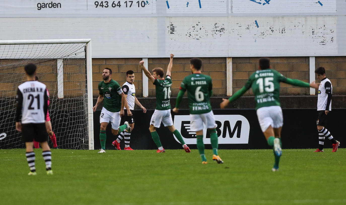 Fotos: El Real Union cae goleado en el Stadium Gal