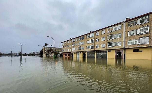El agua ha tomado completamente la zona de Asteguieta, en una imagen de este sábado.