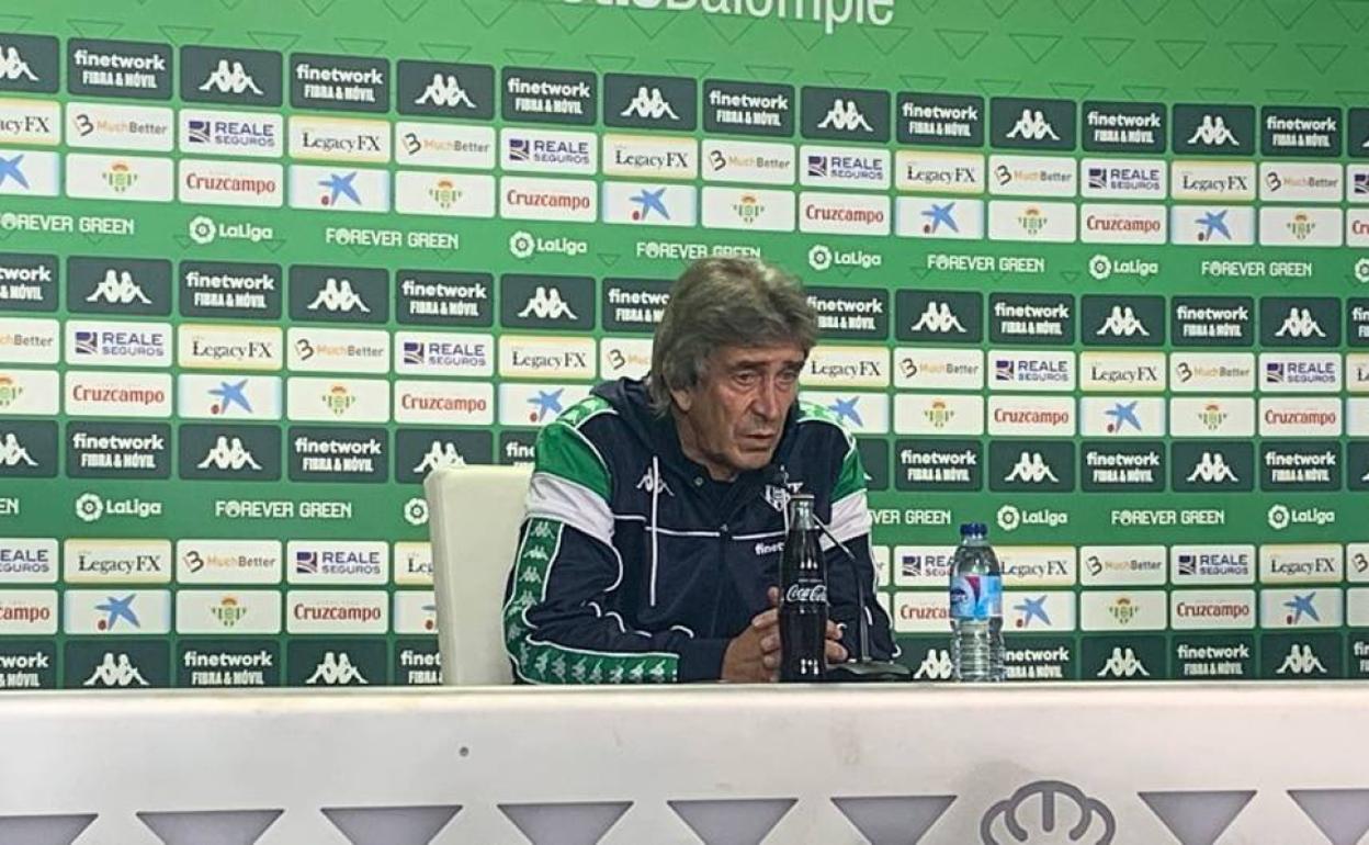 Pellegrini, en rueda de prensa. 