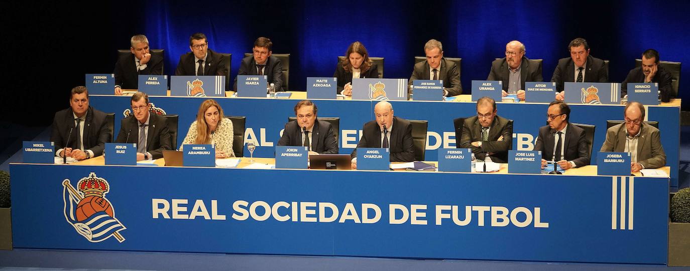 El Consejo de la Real durante la Junta de accionistas de 2019 que se celebró en el Kursaal.