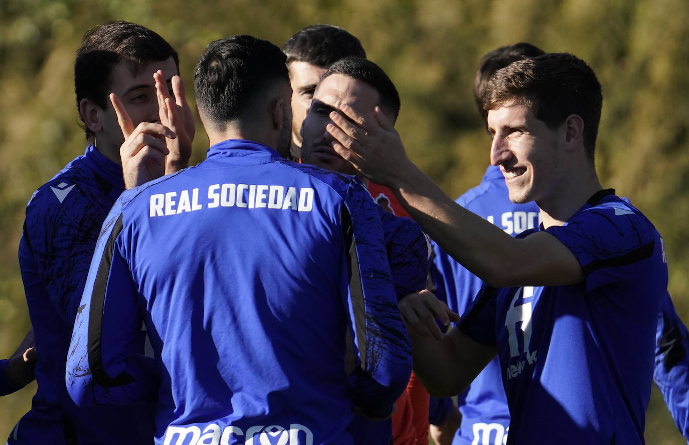 Fotos: Las imágenes del entrenamiento de la Real Sociedad en Zubieta