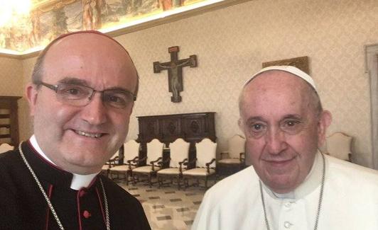 José Ignacio Munilla y el papa Francisco.