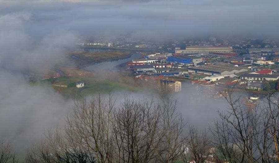 Fotos: Gipuzkoa amanece bajo la niebla