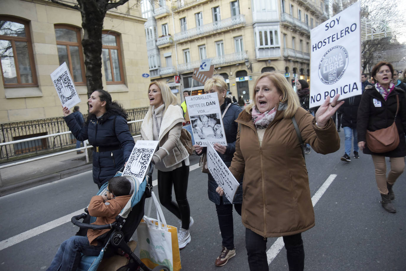 Fotos: Manifestación en contra del pasaporte sanitario