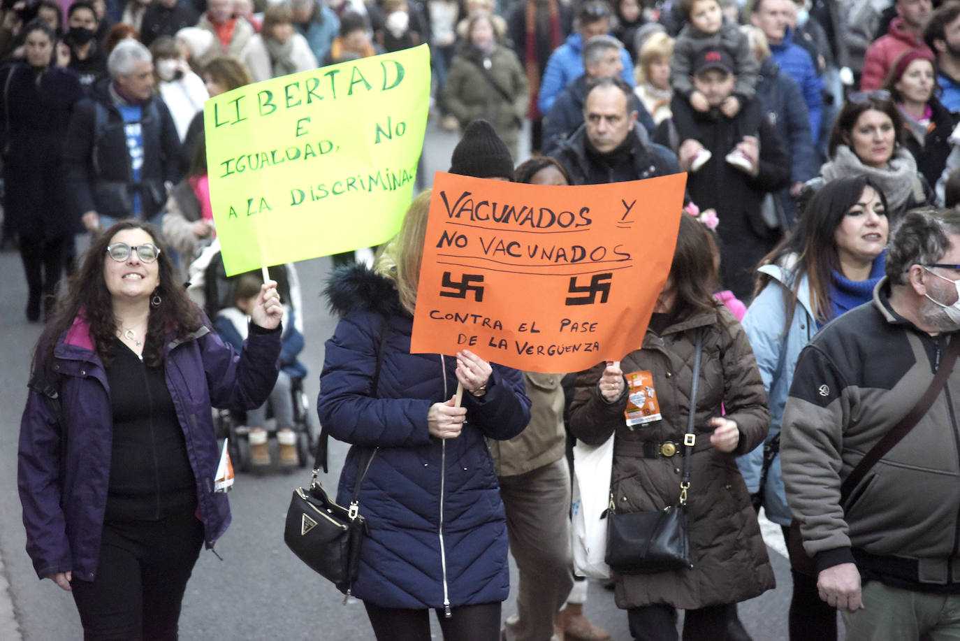 Fotos: Manifestación en contra del pasaporte sanitario