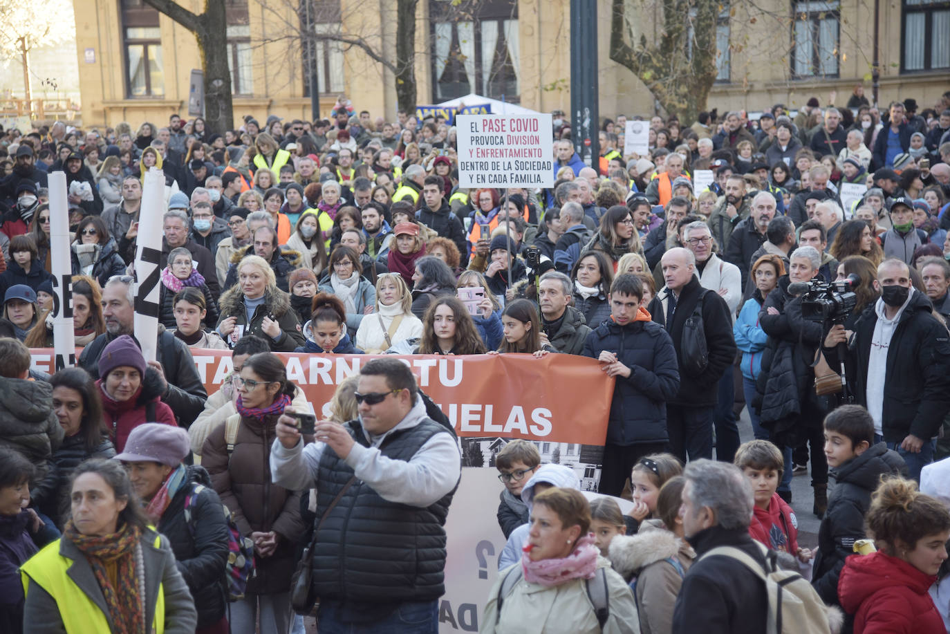 Fotos: Manifestación en contra del pasaporte sanitario