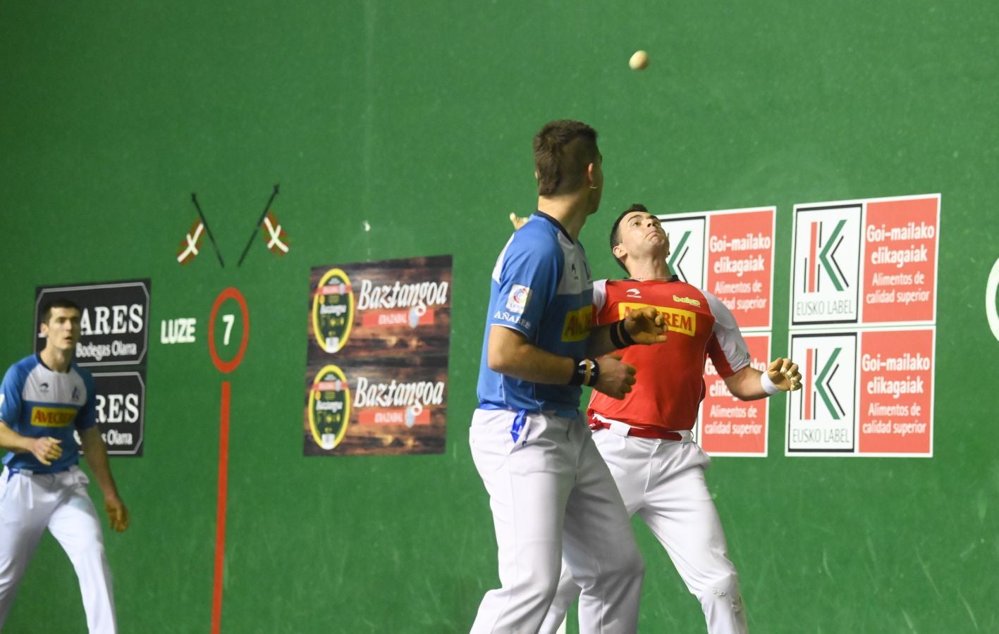 Fotos: Irribarria y Rezusta, nuevos líderes tras imponerse a Jaka y Mariezkurrena en Tolosa