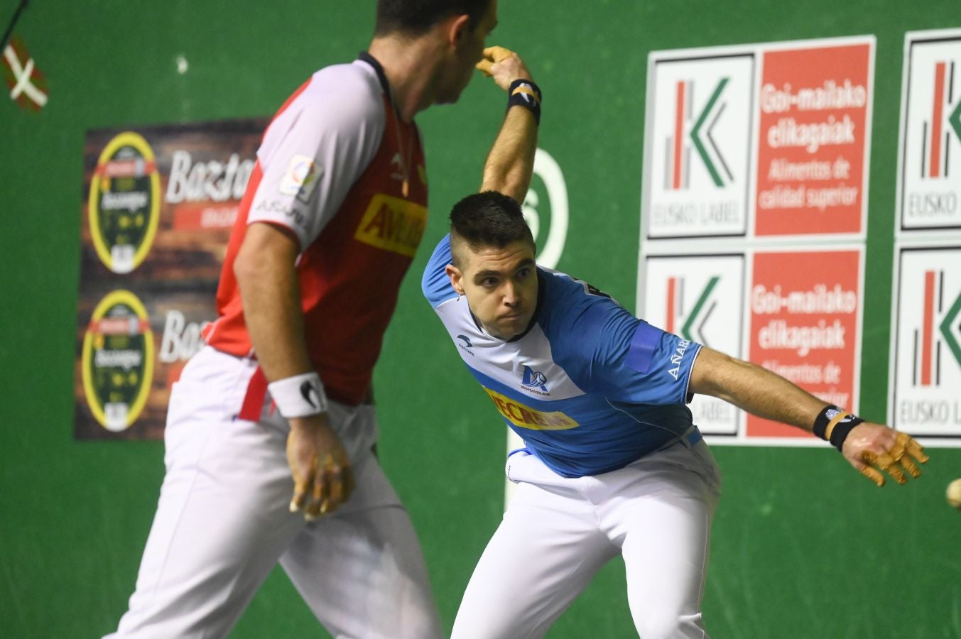 Fotos: Irribarria y Rezusta, nuevos líderes tras imponerse a Jaka y Mariezkurrena en Tolosa