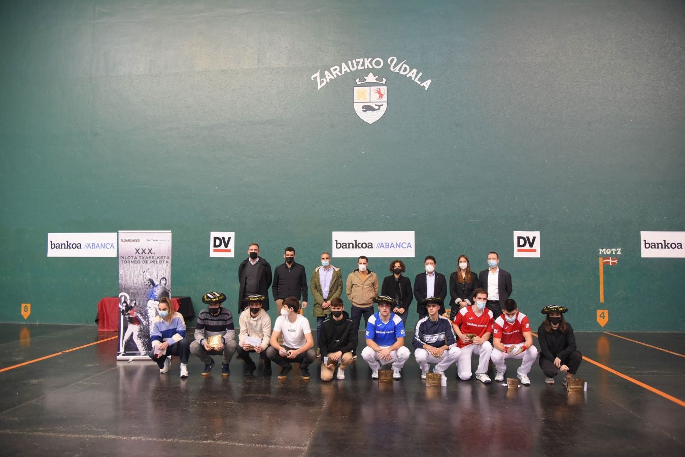 Olatz Arrizabalaga destroza a Amaia Aldia con el saque (6-22) y sucede a la de Dima en el palmarés. 