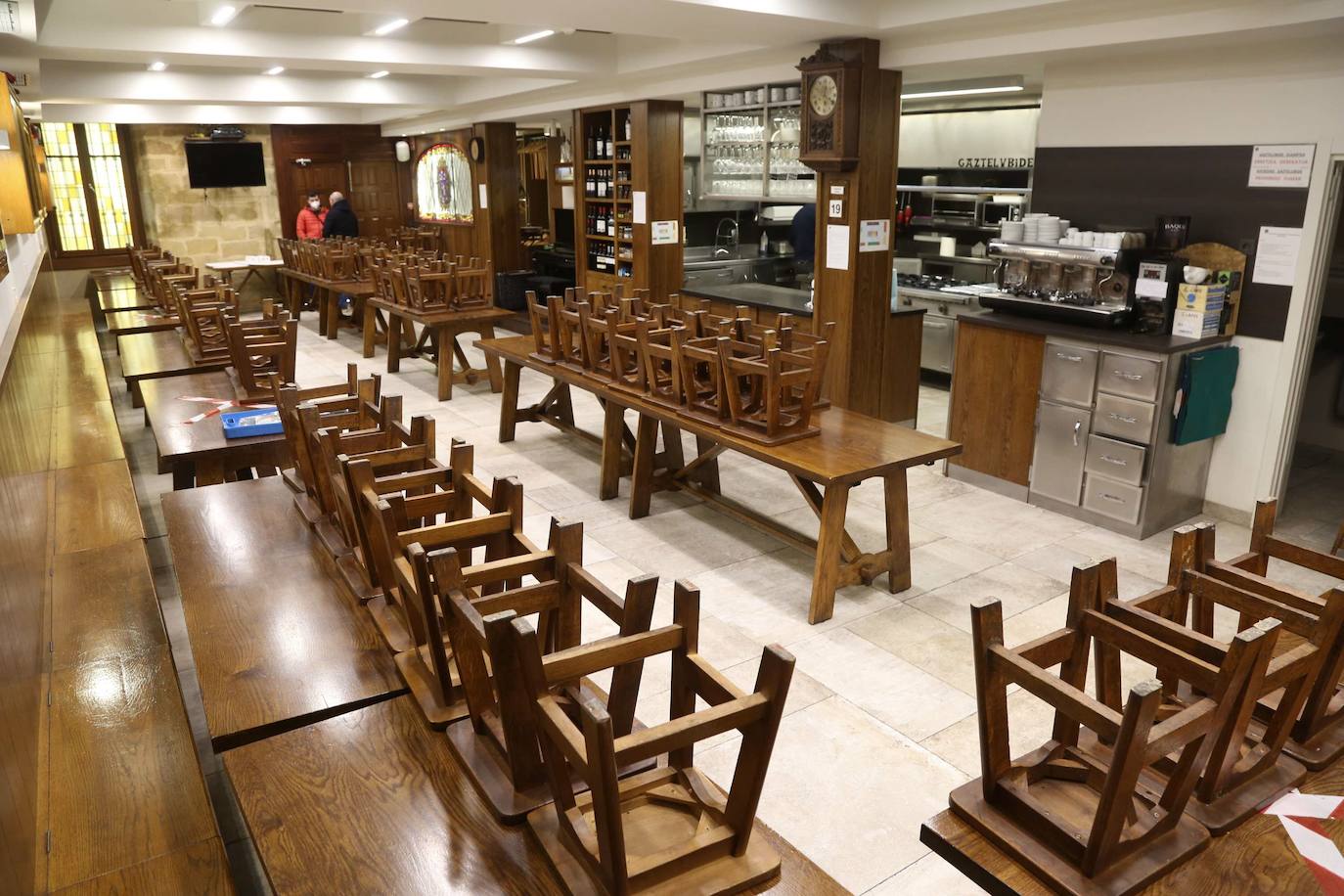 Restricciones Euskadi: Las sociedades y locales juveniles también deben cerrar sus puertas a la 1