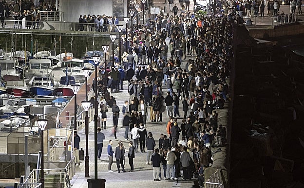 Vista del espigón desde la terraza del Aquarium. 