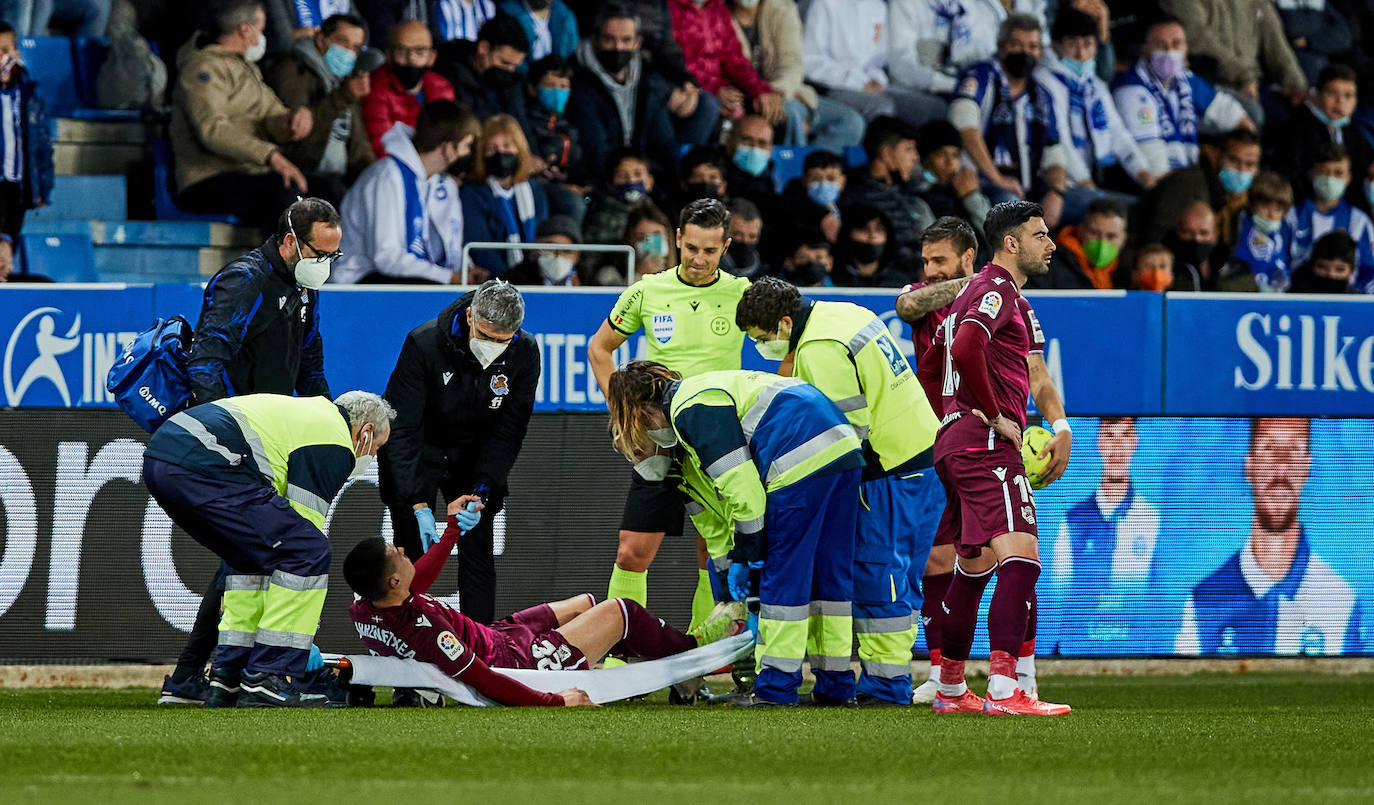 Fotos: Las imágenes del Alavés-Real Sociedad