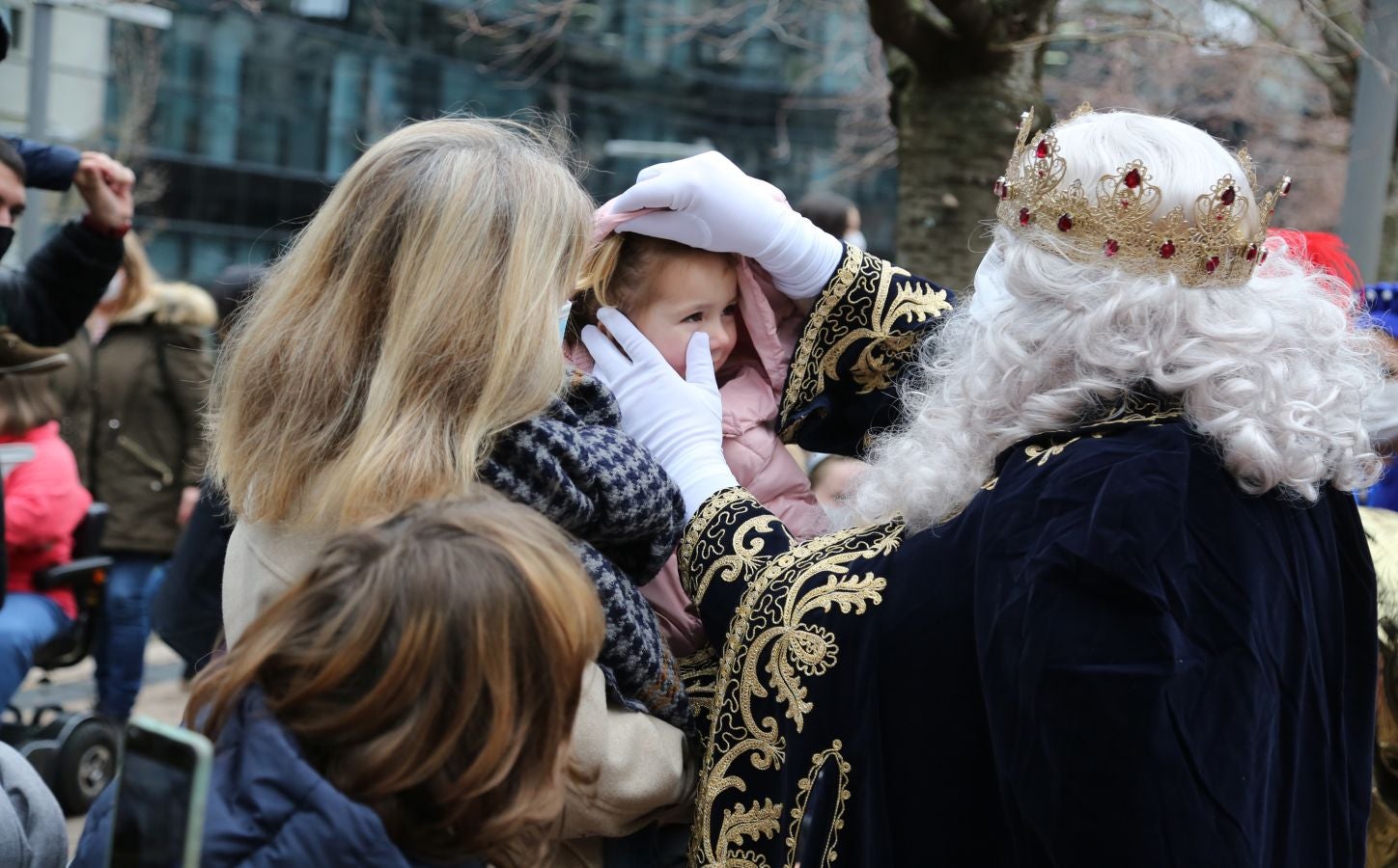 Fotos: La cabalgata de los Reyes Magos recorre las calles de Donostia