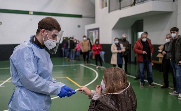 El síntoma que avisa de un posible contagio por ómicron