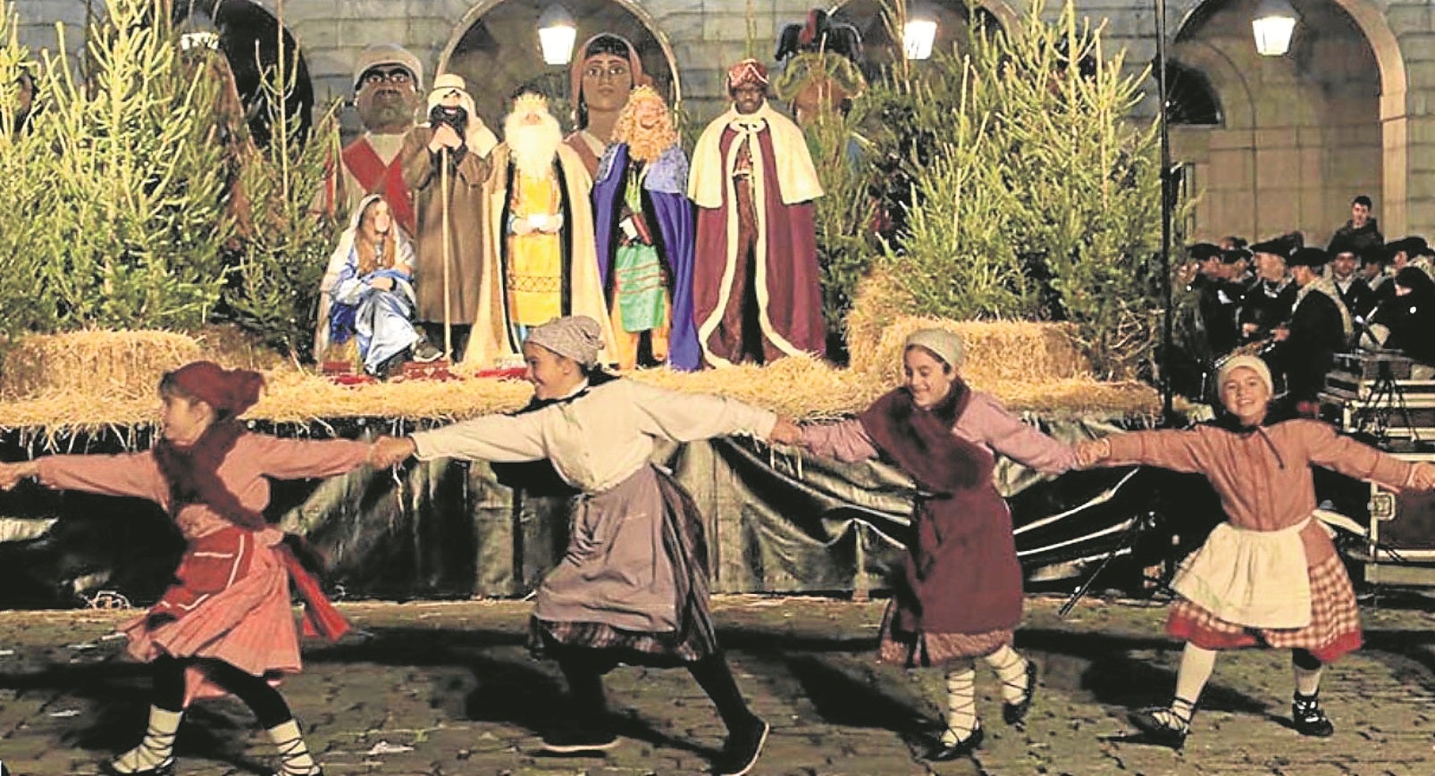 Fotos: Los Reyes Magos recorren todos los rincones de Gipuzkoa