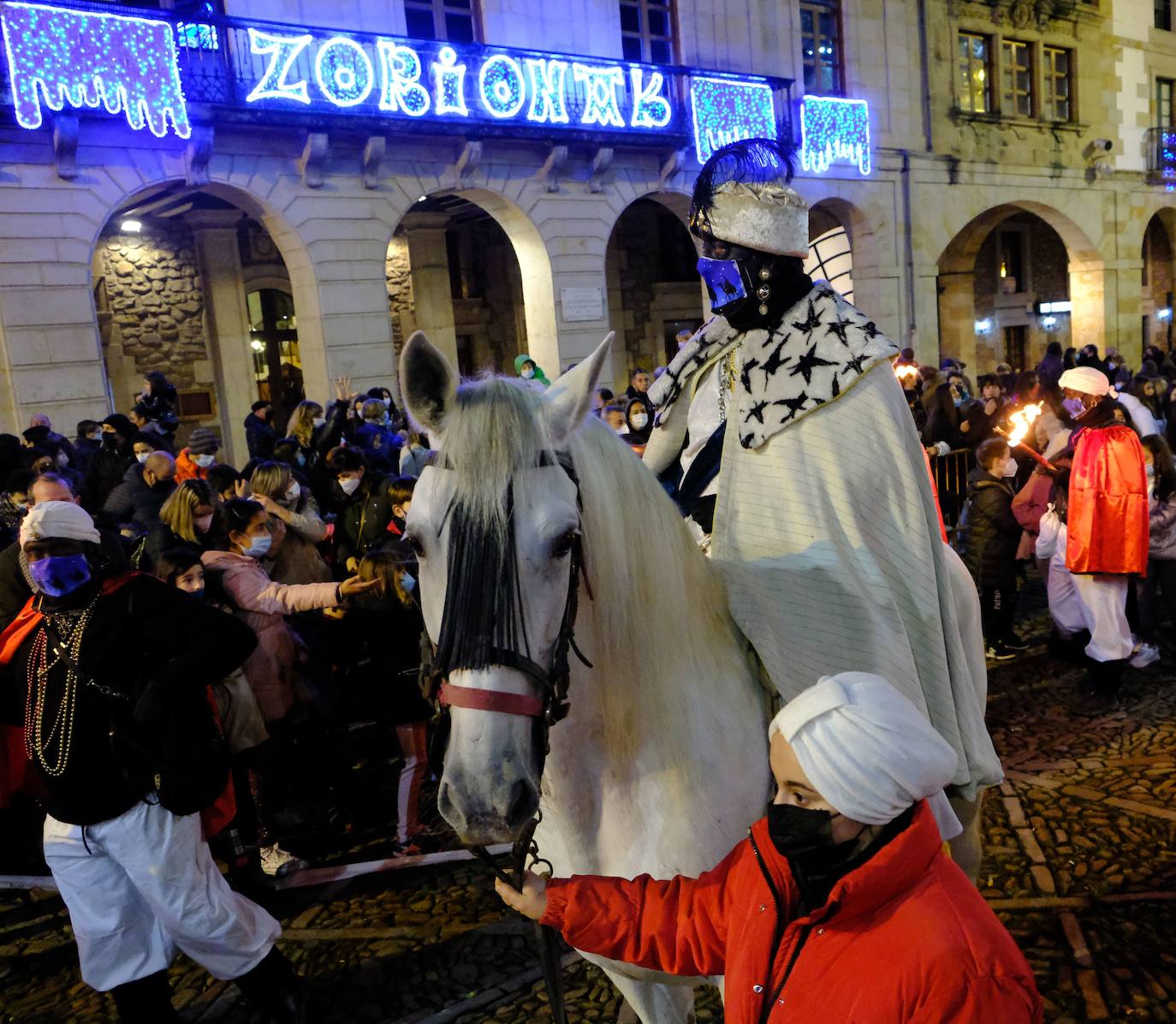 Fotos: Los Reyes Magos recorren todos los rincones de Gipuzkoa