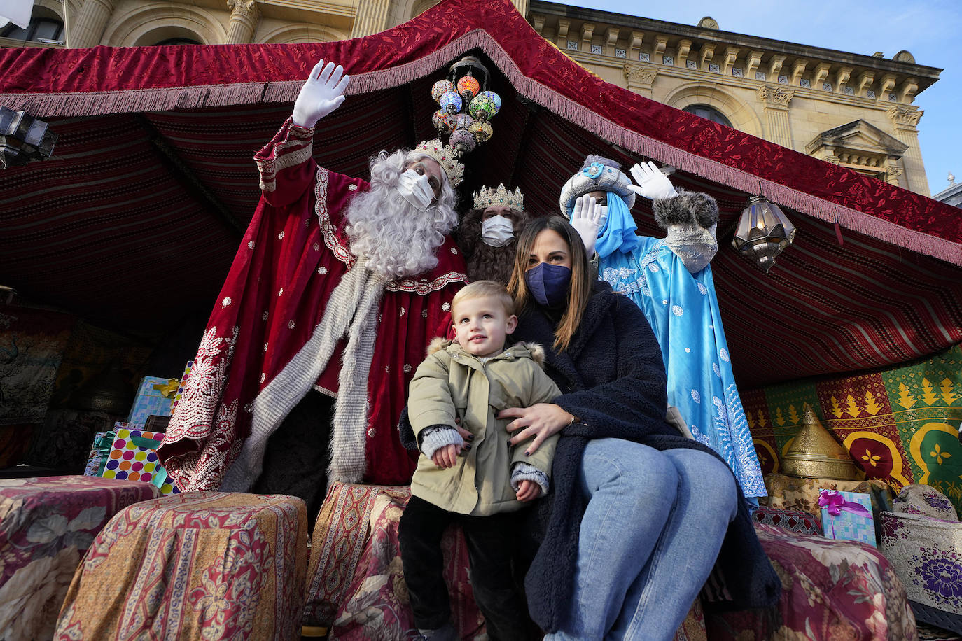 Fotos: El paso de los Reyes Magos por San Sebastián
