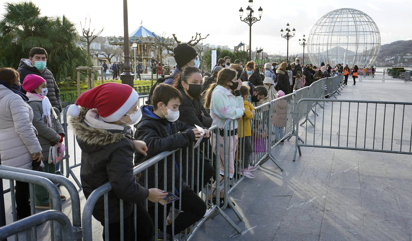 Fotos: El paso de los Reyes Magos por San Sebastián