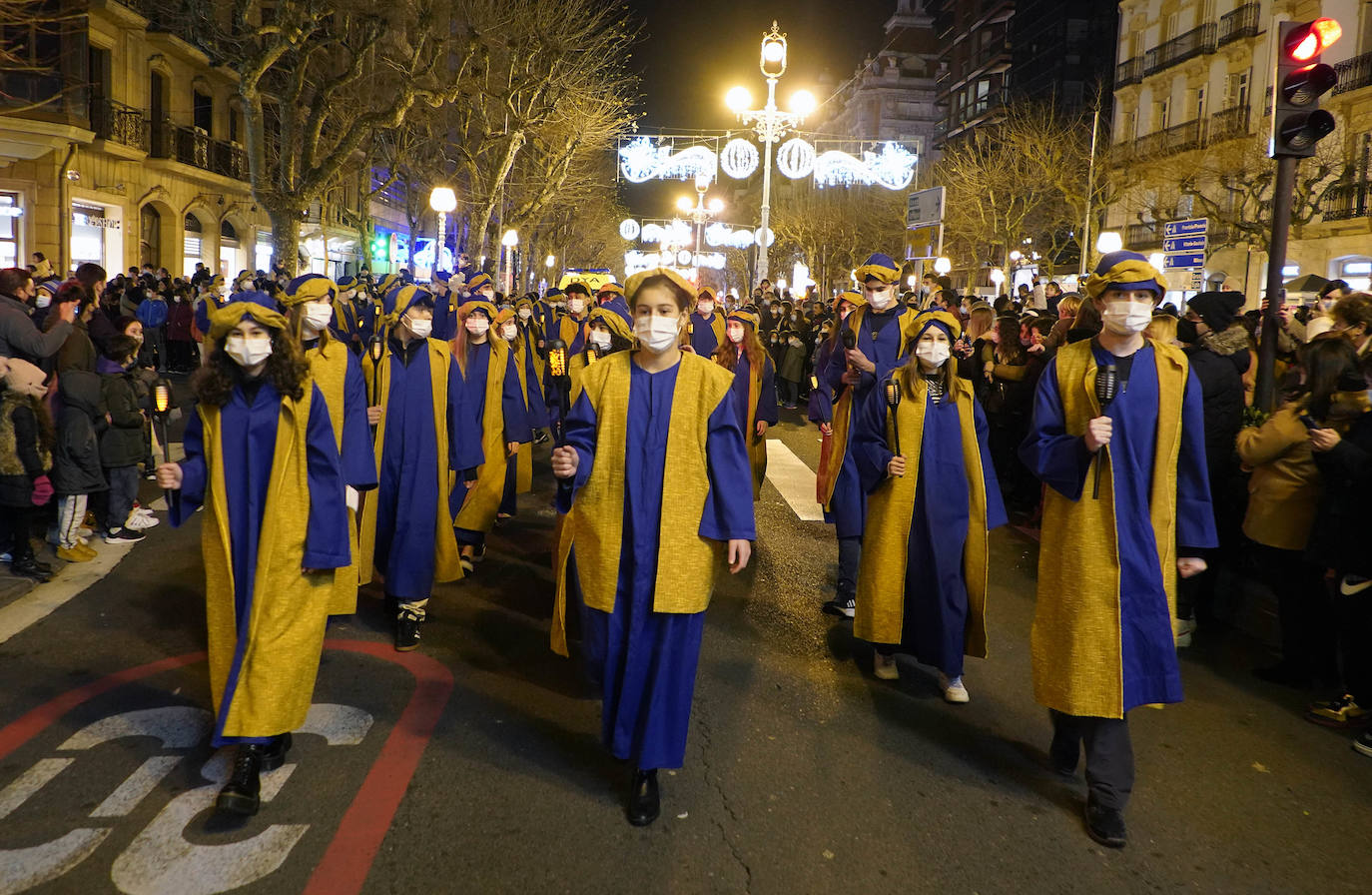 Fotos: El paso de los Reyes Magos por San Sebastián