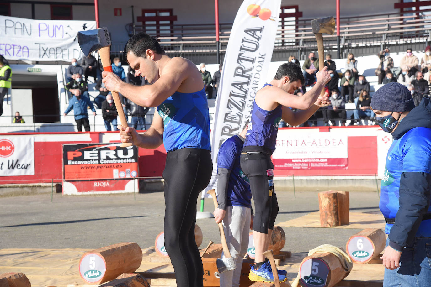 Fotos: Ugaitz Mugertza se hace con la txapela en la primera edición del Euskal Duatloia