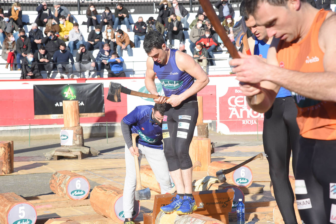 Fotos: Ugaitz Mugertza se hace con la txapela en la primera edición del Euskal Duatloia