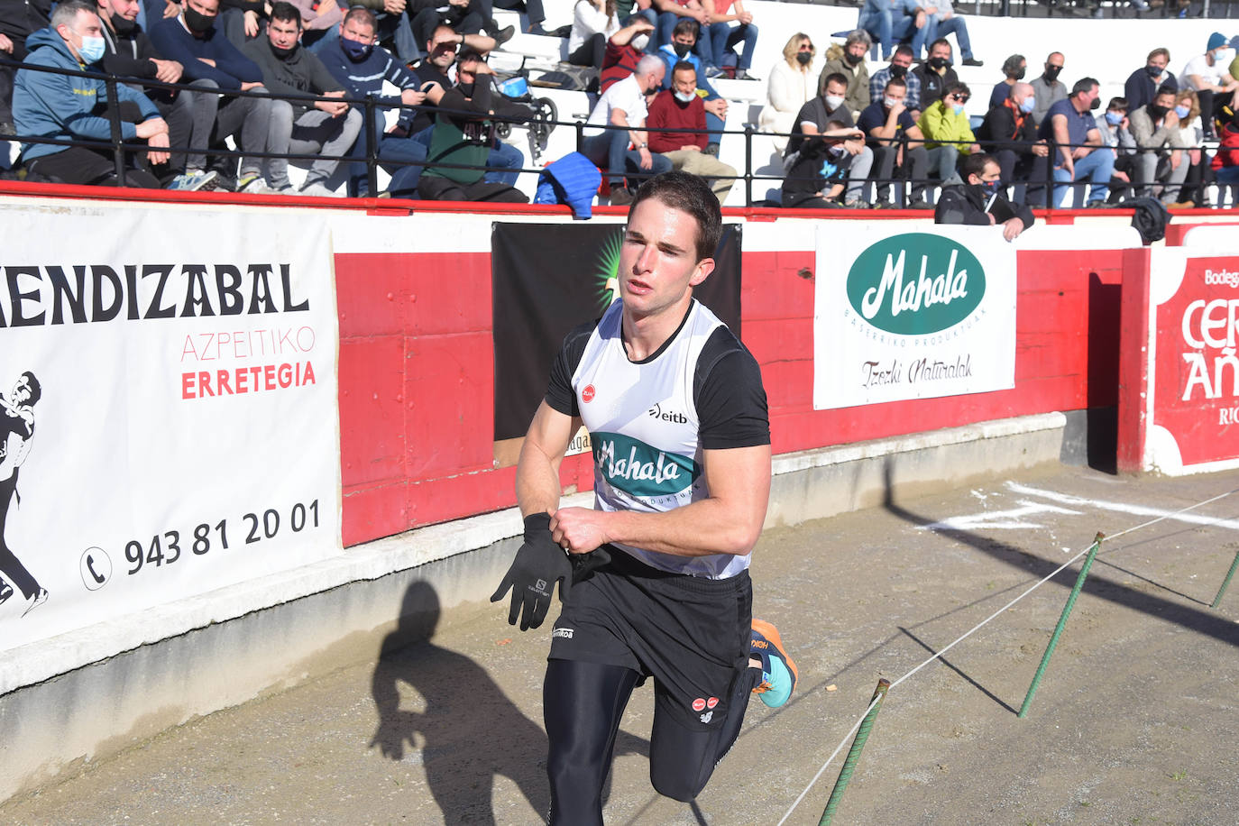 Fotos: Ugaitz Mugertza se hace con la txapela en la primera edición del Euskal Duatloia
