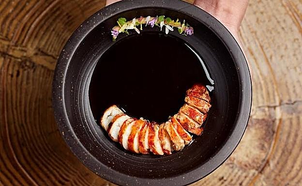 Bogavante con caldo de invierno.