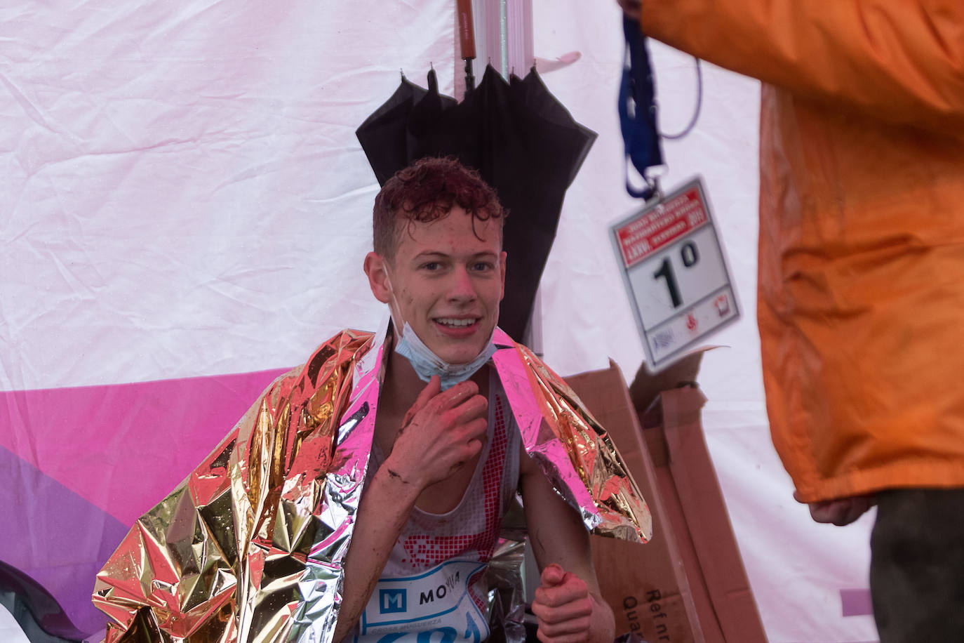 Fotos: Kenia impone su ley en un cross de Elgoibar para quitarse el sombrero