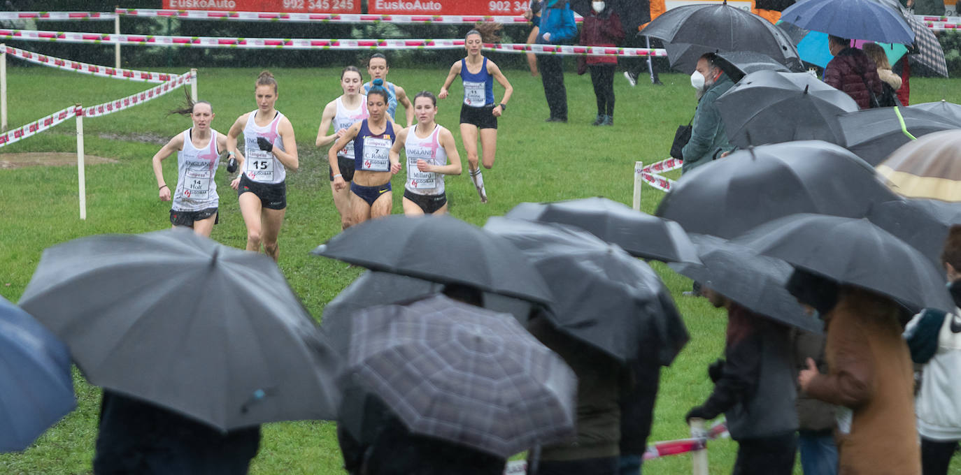 Fotos: Kenia impone su ley en un cross de Elgoibar para quitarse el sombrero