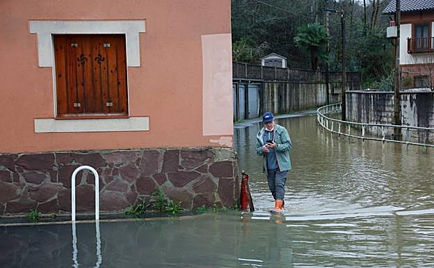  Vídeo: Inundaciones en el barrio donostiarra de Okendotegi. 