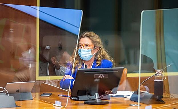 Osakidetza comienza a citar a los mayores de 40 años para recibir la dosis de recuerdo