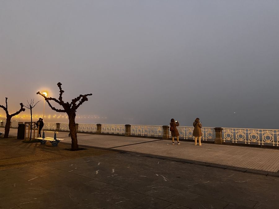 Fotos: Amanecer bajo la niebla