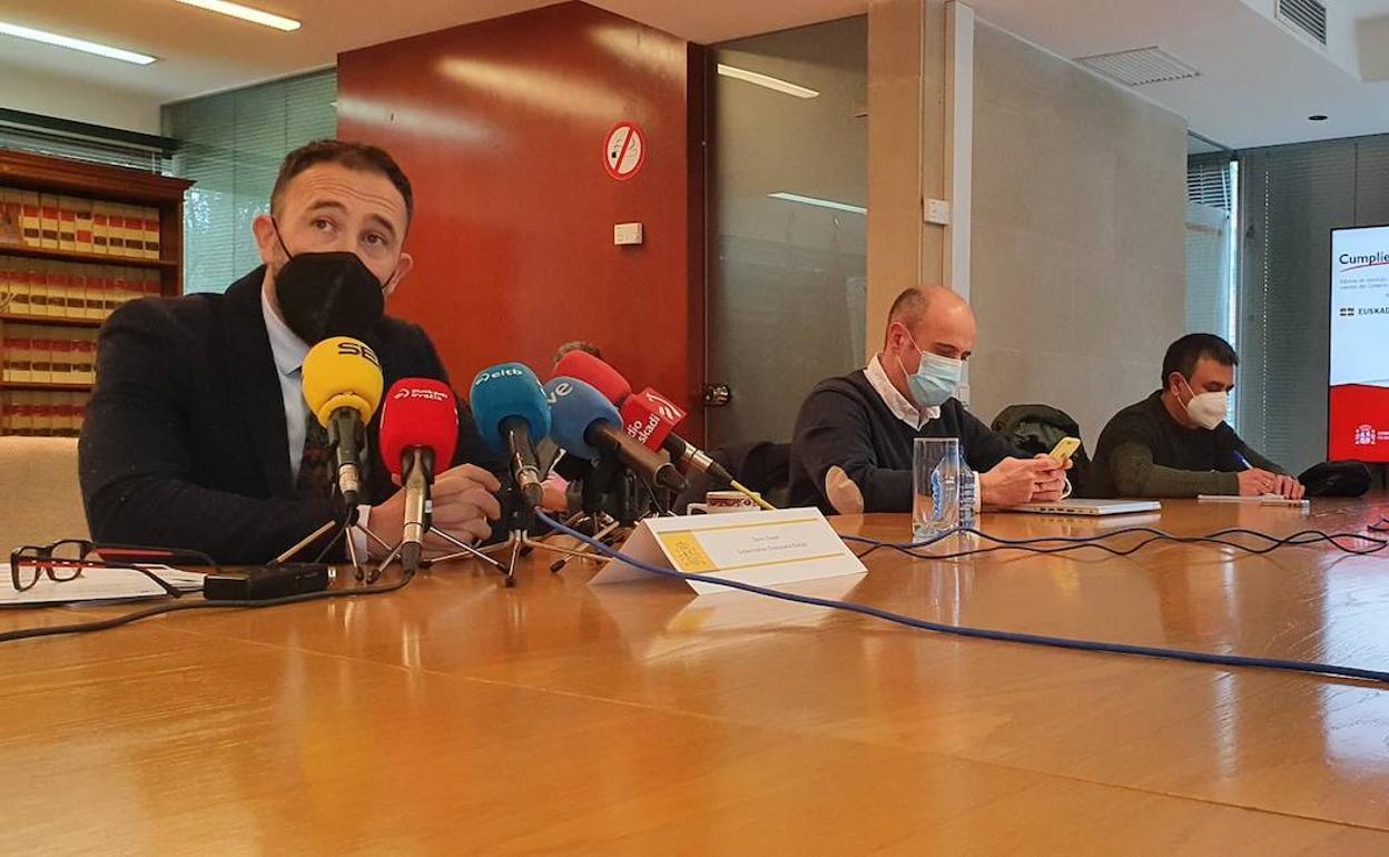 El delegado del gobierno en el País Vasco, Denis Itxaso, durante la rueda de prensa