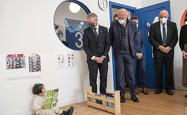 Urkullu replica a Ayuso que Euskadi recibe menos fondos de la UE de los que le tocaría