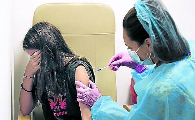 La imposible inmunidad de grupo ante el coronavirus obliga a una nueva generación de vacunas