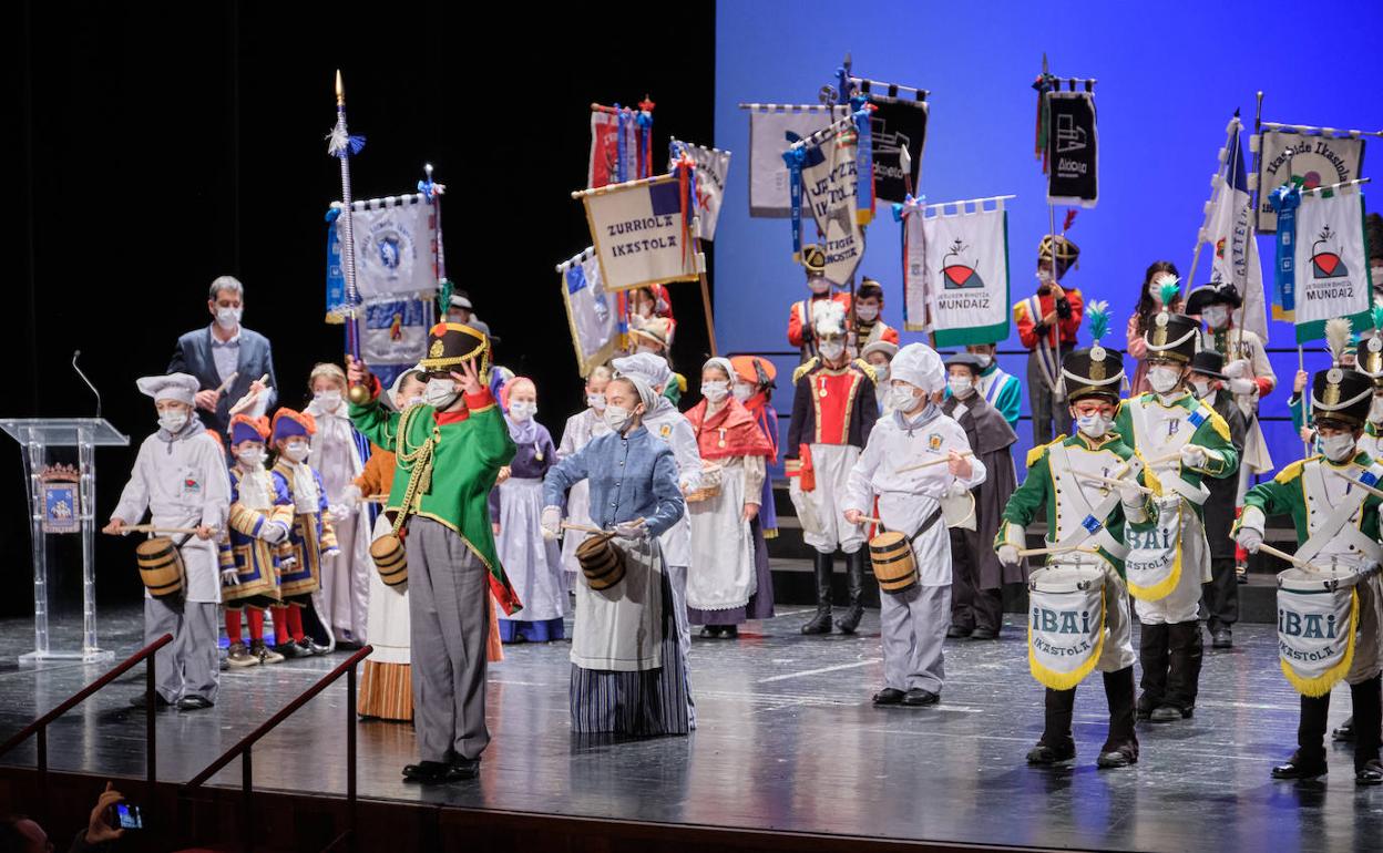 Presentación de la Tamborrada Infantil este martes en el Teatro Victoria Eugenia