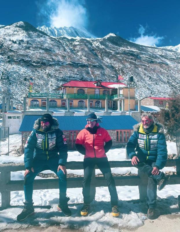 Txikon aguarda en Samagaon a que el Manaslu se asiente