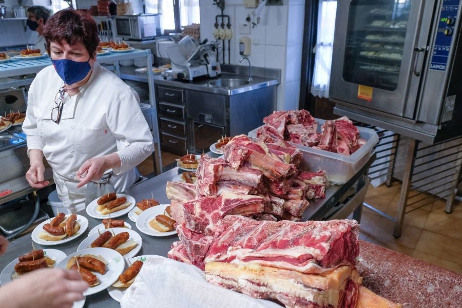 Fotos: Apertura de txotx en la sidrería Ola de Meaka