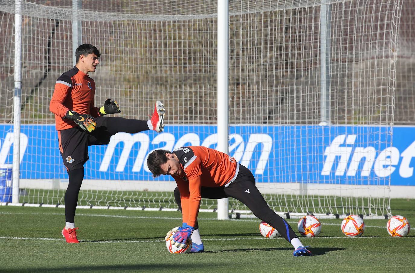 Fotos: La Real, sin Merino, Oyarzabal y Silva hoy en Zubieta