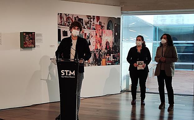 Jon Insausti, edil de Cultura, en la presentación de la exposición.