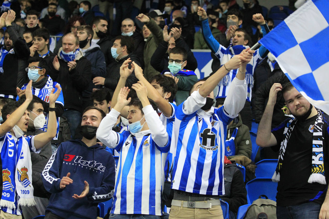 Fotos: ¿Has estado en Anoeta? Búscate en las gradas del Real Sociedad - Betis
