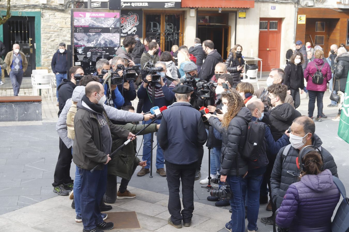 Fotos: Marcha de Ermua a Zaldibar en el segundo aniversario de la tragedia del vertedero