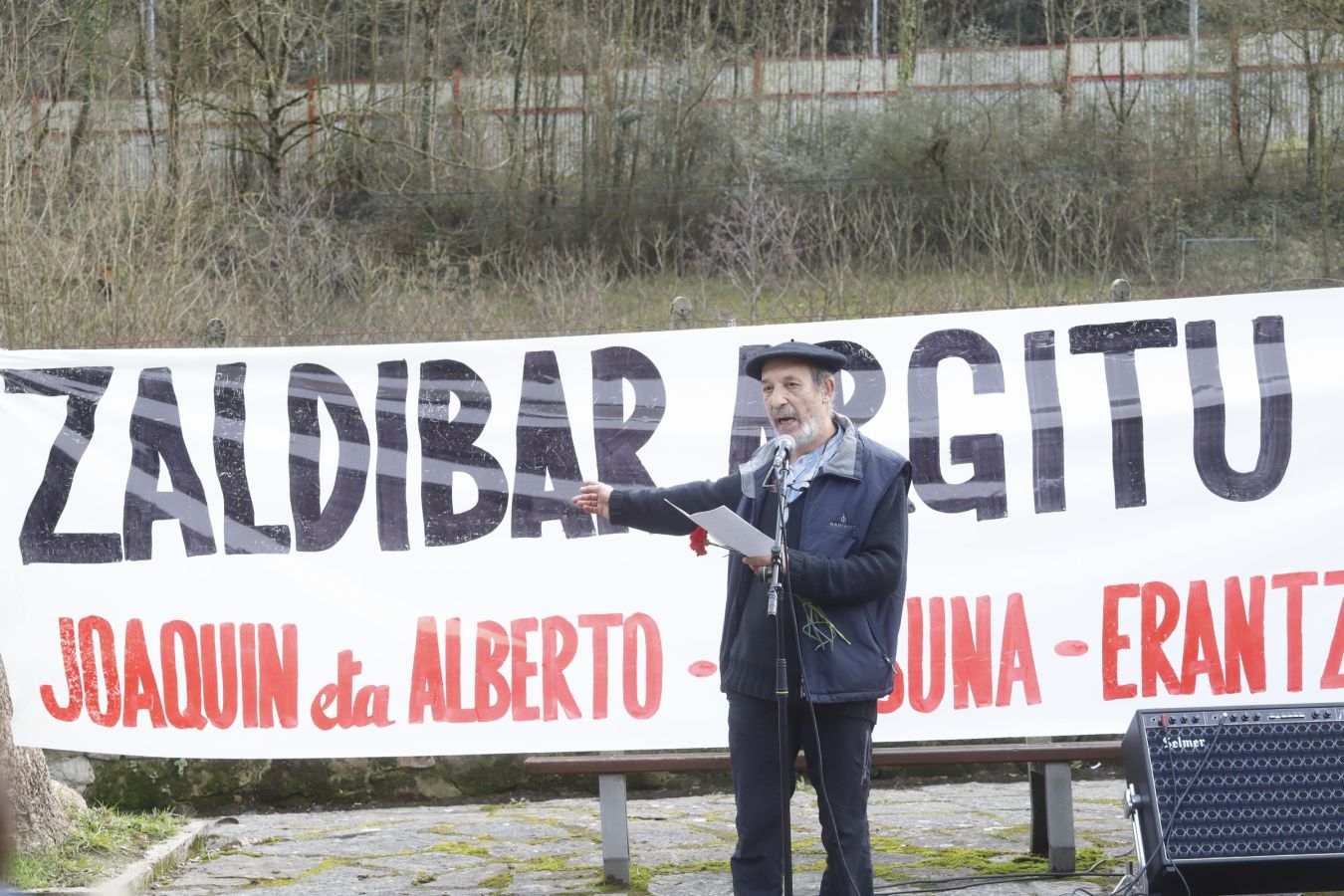 Fotos: Marcha de Ermua a Zaldibar en el segundo aniversario de la tragedia del vertedero