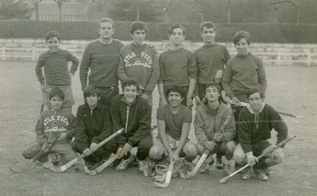 Cuando Alberto Iglesias jugaba a hockey hierba en Donostia