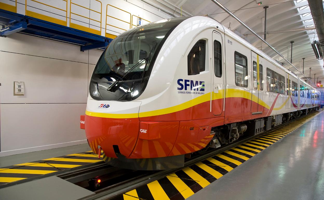 Una de las unidades de CAF que ya circula en Mallorca. 
