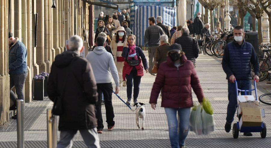 Fotos: Primer día sin mascarillas en exteriores