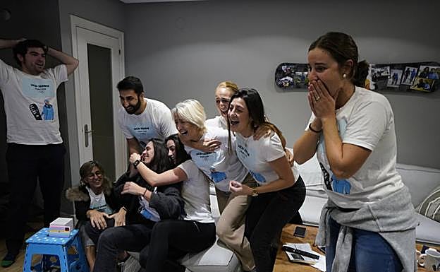 La familia de Lucas Eguibar ha vivido con intensidad la semifinal de Lucas Eguibar en los Juegos de Pekin 2022.