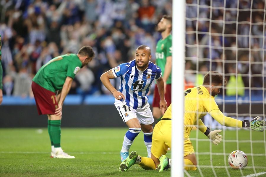 Fotos: El Real Sociedad-Granada en imágenes