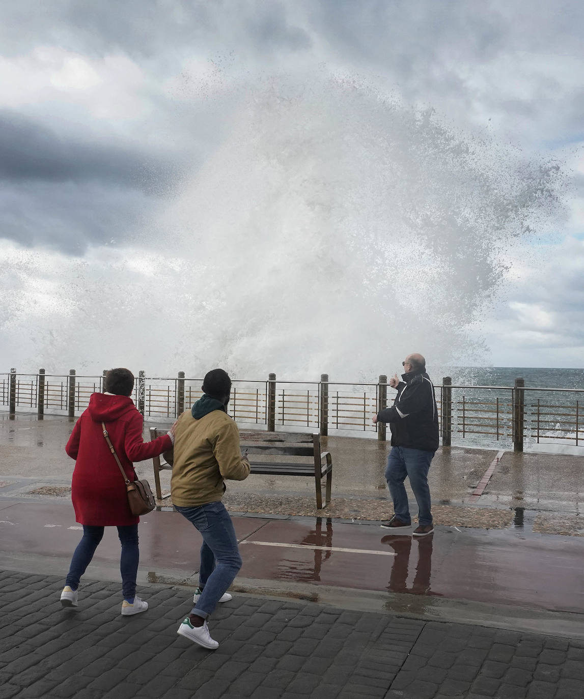 Fotos: Aviso amarillo por olas